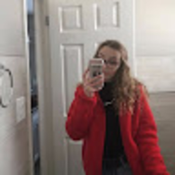 Meet your Posher, Heidi - Picture 1 of 1